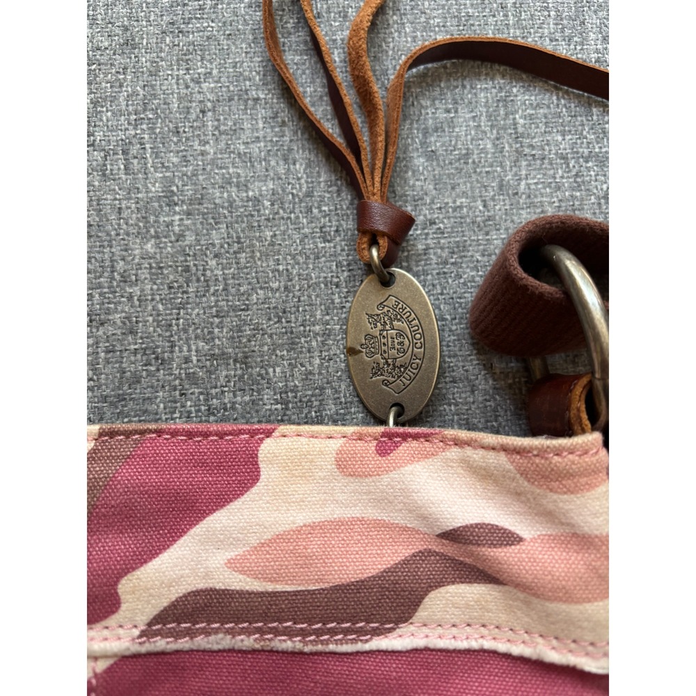 Juicy Couture Pink Camo Canvas Crossbody Bag Leather Trim Distressed Y2K - Picture 3 of 7